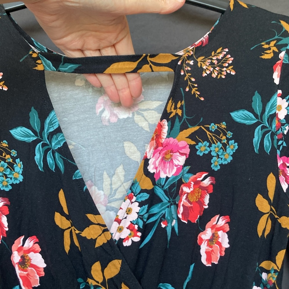 LOFT dress black with Floral Print with back cut out 6P 6 petite casual party - Picture 6 of 17
